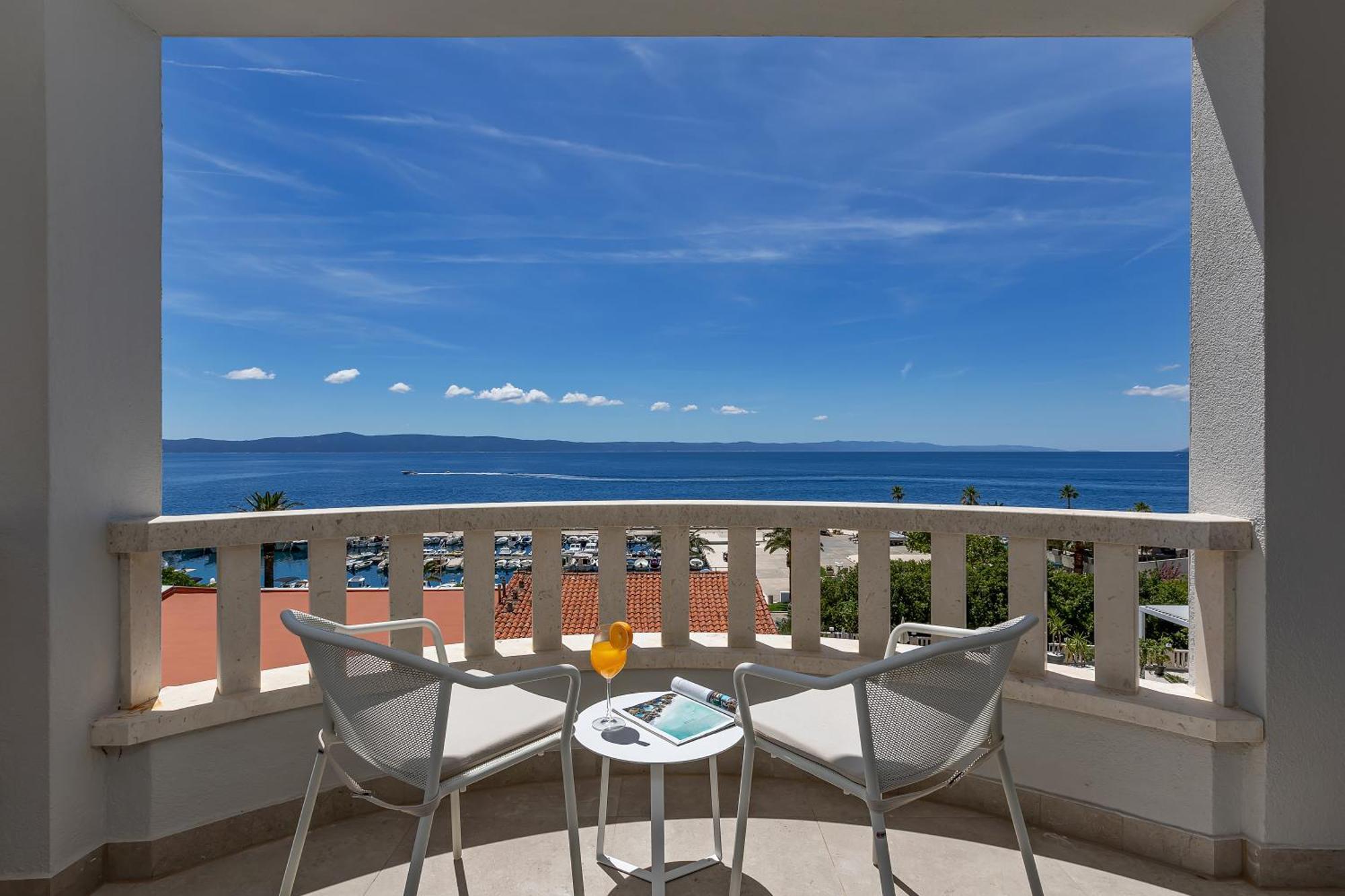Laurentum Hotel 4*