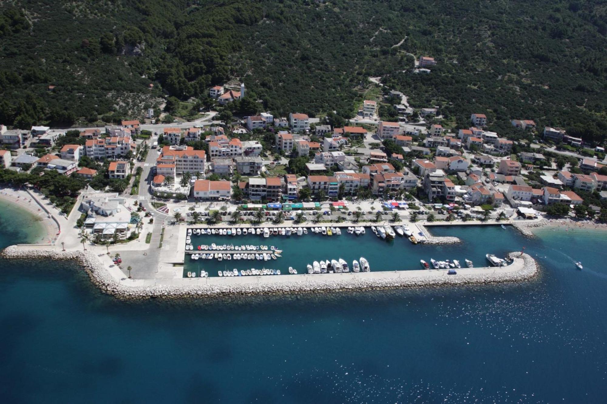 Laurentum Hotel 4*