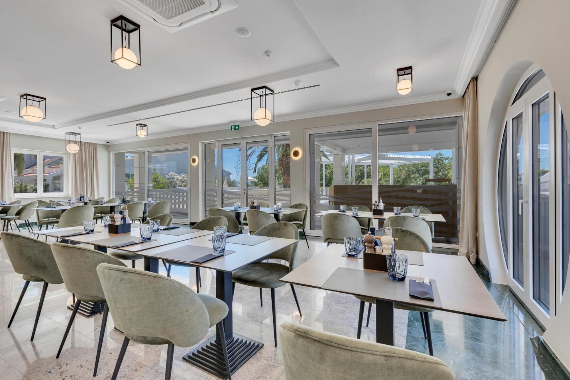 Laurentum Hotel